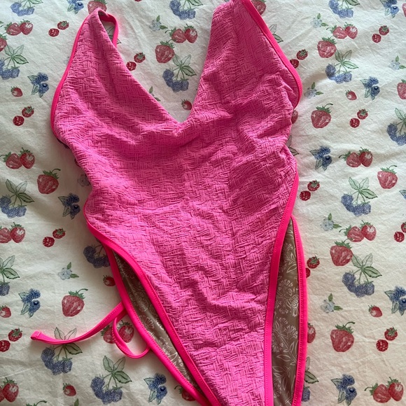 Free-est Amber One Piece Swimsuit - Picture 2 of 11